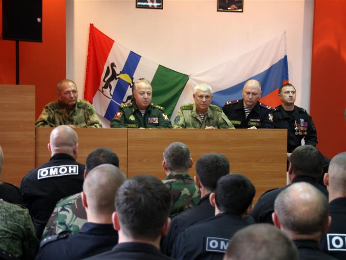 Командующий Сибирским округом Росгвардии генерал-полковник Виктор Стригунов поздравил сотрудников ОМОНа с 29-й годовщиной со Дня образования отрядов мобильных особого назначения