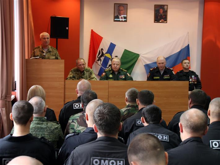 Командующий Сибирским округом Росгвардии генерал-полковник Виктор Стригунов поздравил сотрудников ОМОНа с 29-й годовщиной со Дня образования отрядов мобильных особого назначения