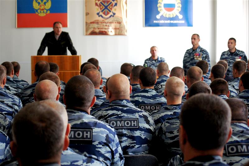 С Днем образования отрядов мобильных особого назначения поздравил бойцов спецподразделения начальник Управления Росгвардии по Волгоградской области