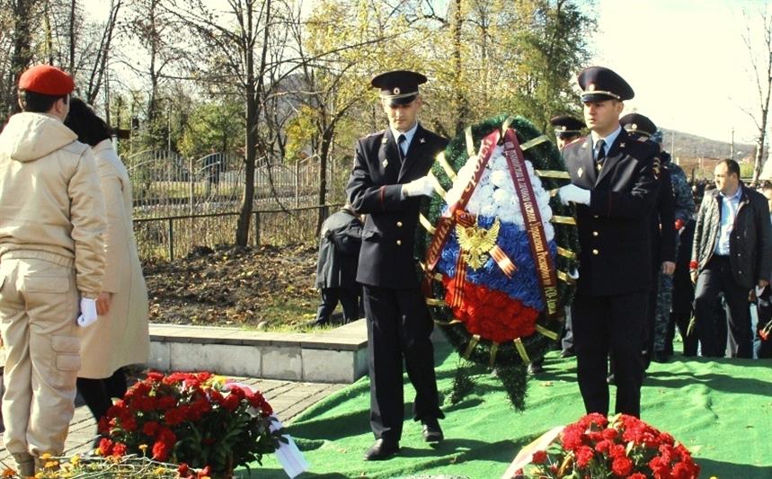 В Республике Северная Осетия-Алания сотрудники Росгвардии приняли участие в мероприятиях, посвященных памяти жертв осетино-ингушского конфликта