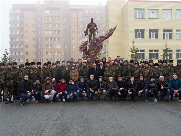 Командующий  Сибирским округом Росгвардии встретил  военнослужащих отряда специального назначения «Ермак», вернувшихся из служебной командировки 