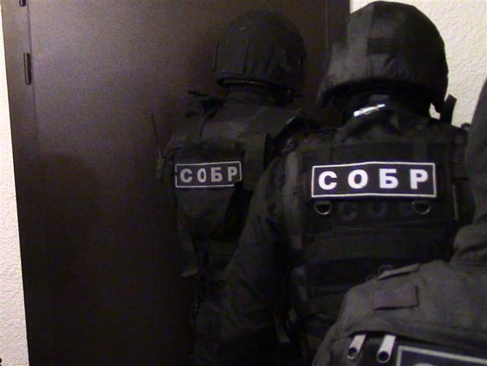 При силовой поддержке офицеров красноярского СОБРа задержаны подозреваемые в похищении человека