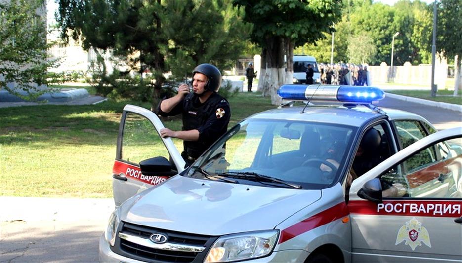 В Волгограде сотрудники Росгвардии задержали грабителей по горячим следам