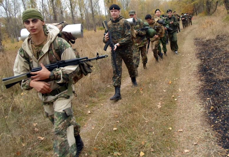 В Ставрополье кадеты профильного класса Росгвардии совершили трехдневный марш-бросок