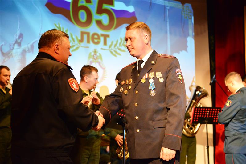 В Туве отметили 65-ю годовщину образования вневедомственной охраны Росгвардии