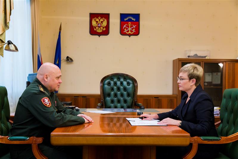 Командующий Северо-Западным округом Росгвардии провел рабочую встречу с губернатором по Мурманской области