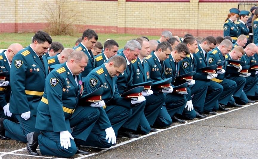 В Краснодаре состоялась церемония прощания с боевым знаменем отдельной бригады оперативного назначения Северо-Кавказского округа Росгвардии