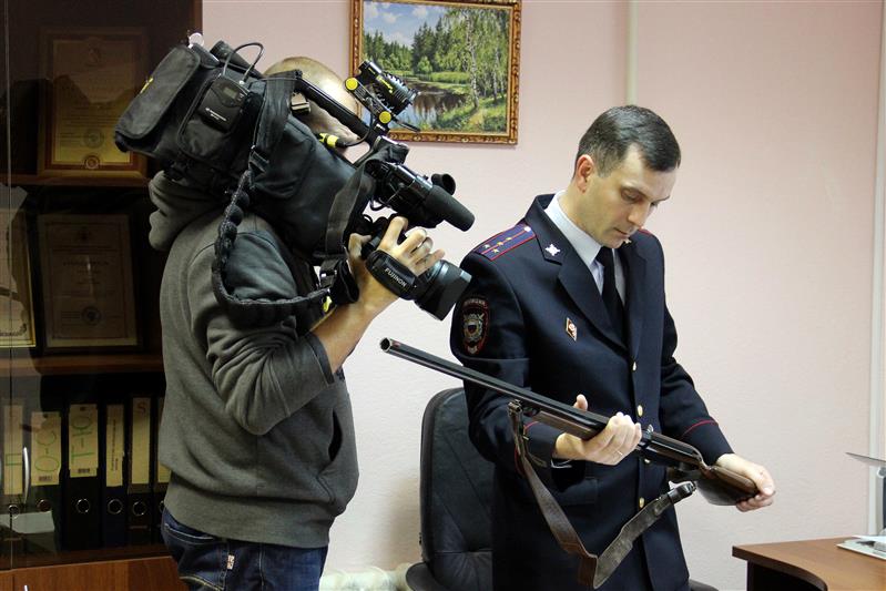 Корреспонденты воронежского регионального телеканала провели один день с сотрудниками Росгвардии 