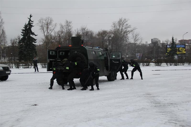 В  Петрозаводске сотрудники Росгвардии приняли участие в военно-профориентационном мероприятии «Профессии настоящих мужчин – 2017»