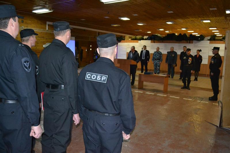 Офицеры псковского СОБРа отметили очередную годовщину со Дня сформирования отряда