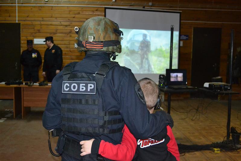 Офицеры псковского СОБРа отметили очередную годовщину со Дня сформирования отряда