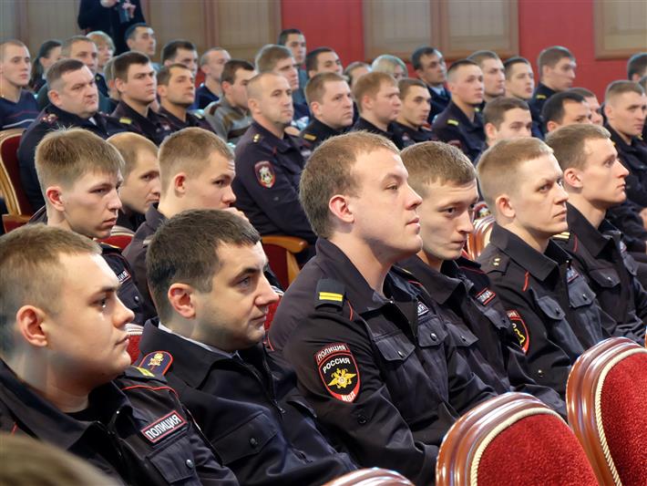 Депутат Государственной Думы РФ провел встречу с сотрудниками подразделений Управления Росгвардии по Красноярскому краю