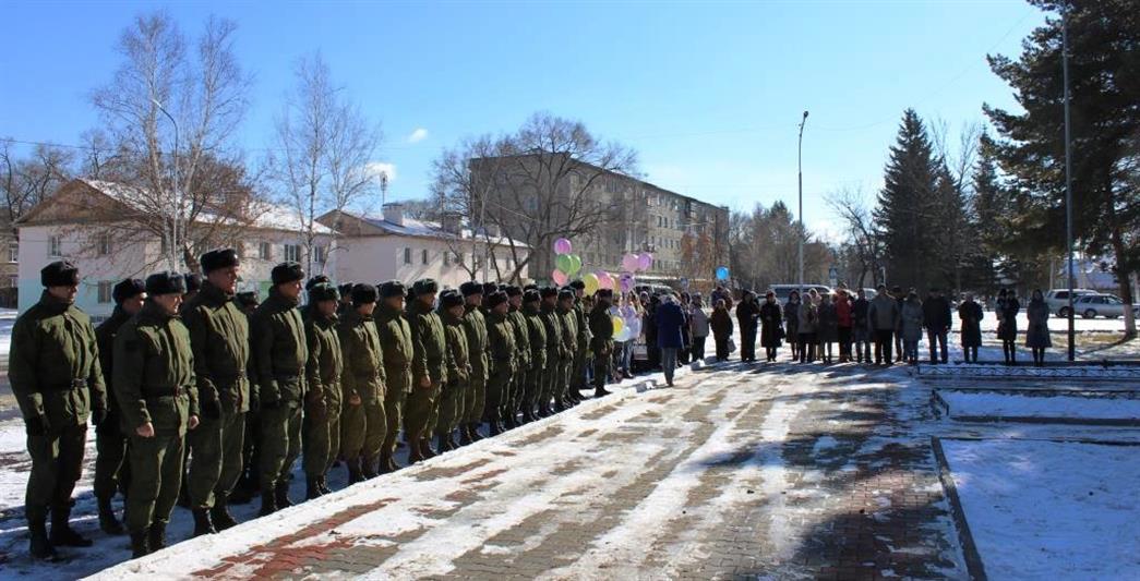 Военнослужащие Восточного округа Росгвардии приняли участие в открытии реконструированного обелиска памяти воинов, погибших во время Великой Отечественной войны