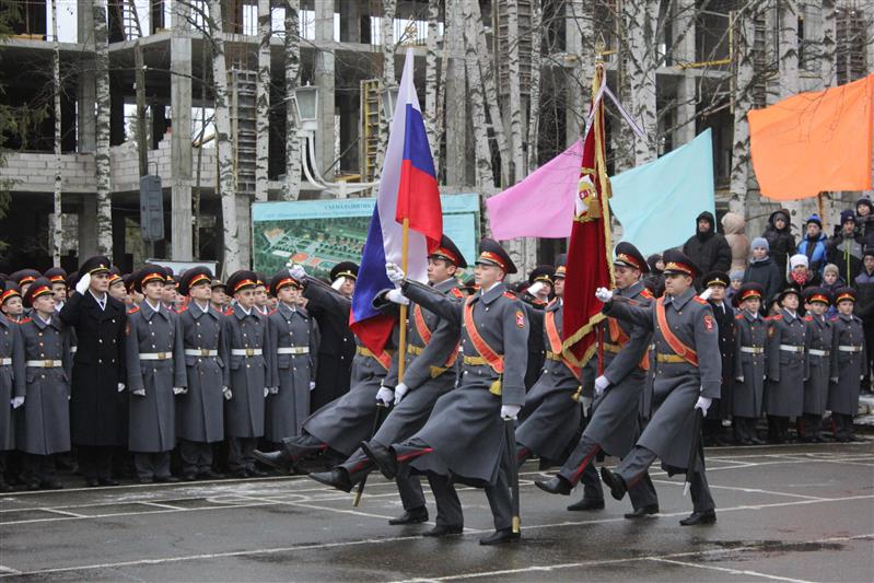 В Пермском кадетском корпусе имени Героя России Федора Кузьмина состоялась церемония вручения удостоверений новоиспеченным воспитанникам