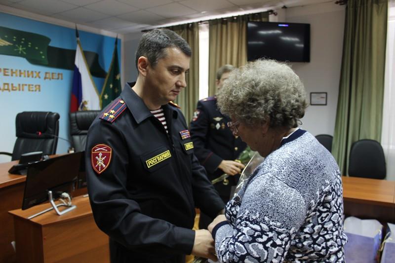 В Майкопе состоялась встреча руководства Отдела Росгвардии и МВД по Республике Адыгея с вдовами сотрудников, погибших при исполнении служебного долга