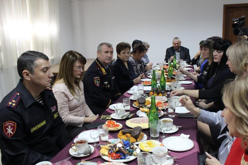 В Майкопе состоялась встреча руководства Отдела Росгвардии и МВД по Республике Адыгея с вдовами сотрудников, погибших при исполнении служебного долга