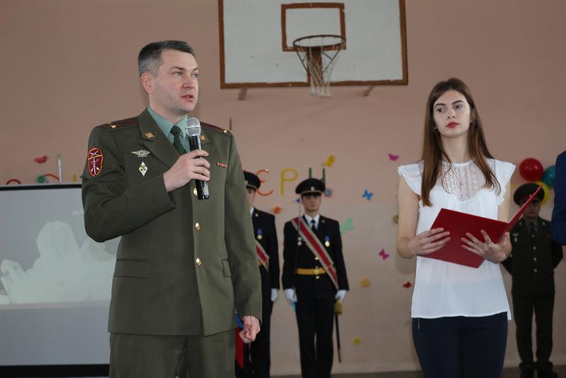 В Хабаровске сотрудники Росгвардии приняли участие в церемонии принятия присяги юными кадетами