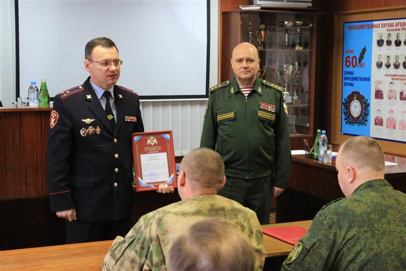 Командующий Северо-Западным округом проинспектировал подразделения Росгвардии, дислоцированные в Архангельской области