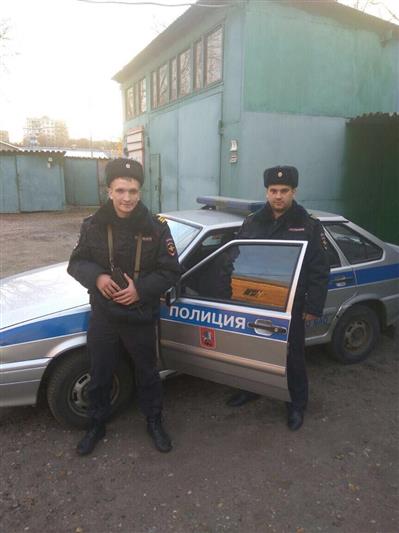 В Москве сотрудники вневедомственной охраны Росгвардии оказали помощь гражданам, пострадавшим в ДТП