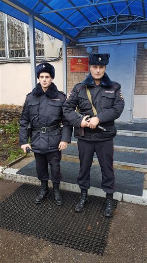 В ЗЕЛЕНОГРАДЕ СОТРУДНИКИ РОСГВАРДИИ ОБНАРУЖИЛИ ПОТЕРЯВШИХСЯ ДЕТЕЙ