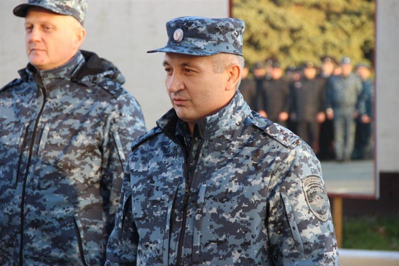 Начальник Управления Росгвардии по Республике Северная Осетия – Алания вручил сотрудникам вневедомственной охраны ключи от новых служебных автомобилей