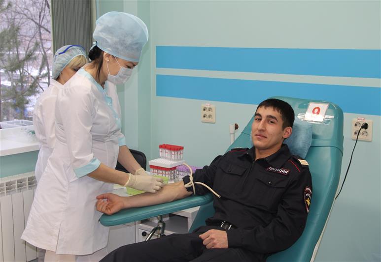 Бойцы тюменского  СОБРа  сдали кровь для нужд медицинских учреждений 