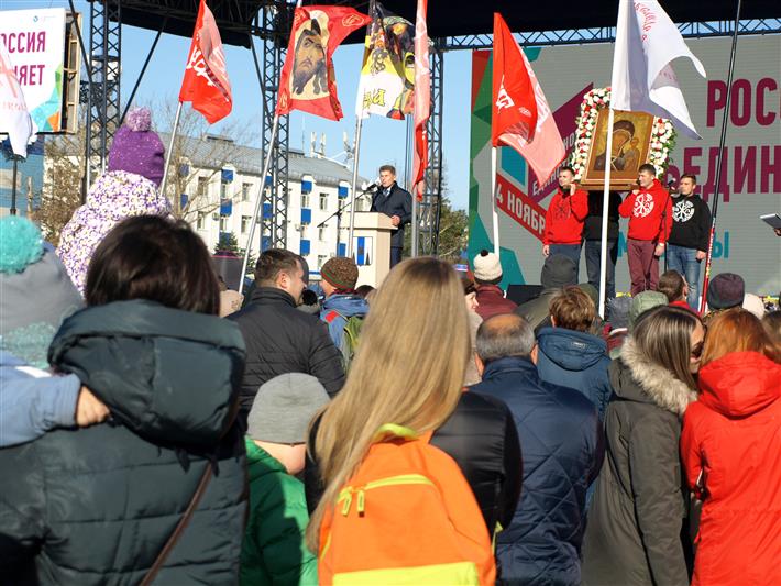 Росгвардия совместно с полицией обеспечила общественную безопасность во время проведения на Сахалине праздничных мероприятий, посвященных Дню народного единства