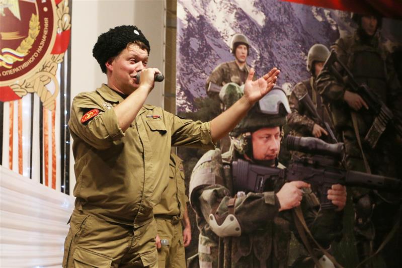 В отдельной ордена Жукова бригаде оперативного назначения Северо-Кавказского округа Росгвардии прошел концерт фронтового ансамбля «Братья Казаки»