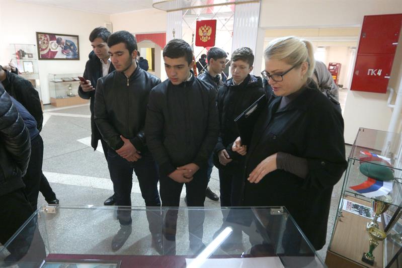 В отдельной ордена Жукова бригаде оперативного назначения Северо-Кавказского округа провели военно-патриотическое мероприятие для воспитанников Единой детско-юношеской организация имени Первого Президента Чеченской Республики Героя России Ахмата-Хаджи Кадырова