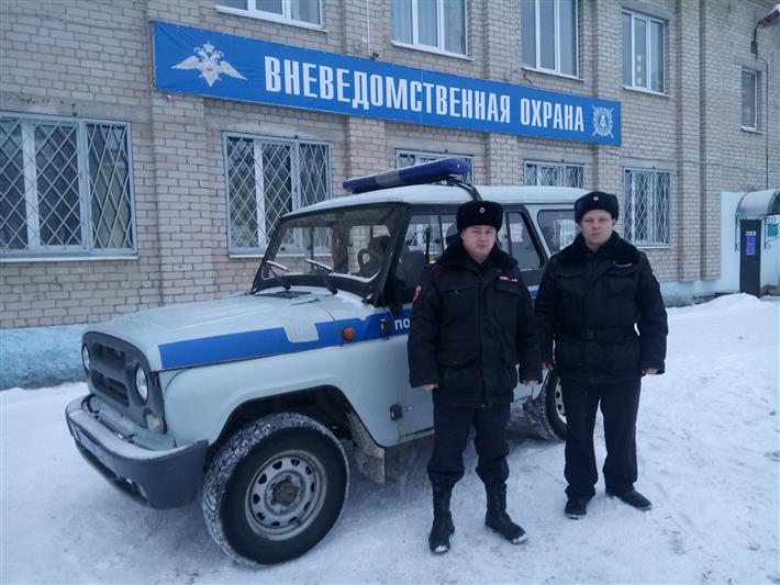 В Костромской области благодаря сотрудникам Росгвардии было предотвращено возгорание жилого дома, в котором находилась спящая семейная пара