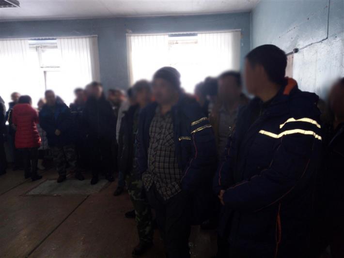 При силовой поддержке томского СОБРа проверено соблюдение миграционного законодательства РФ