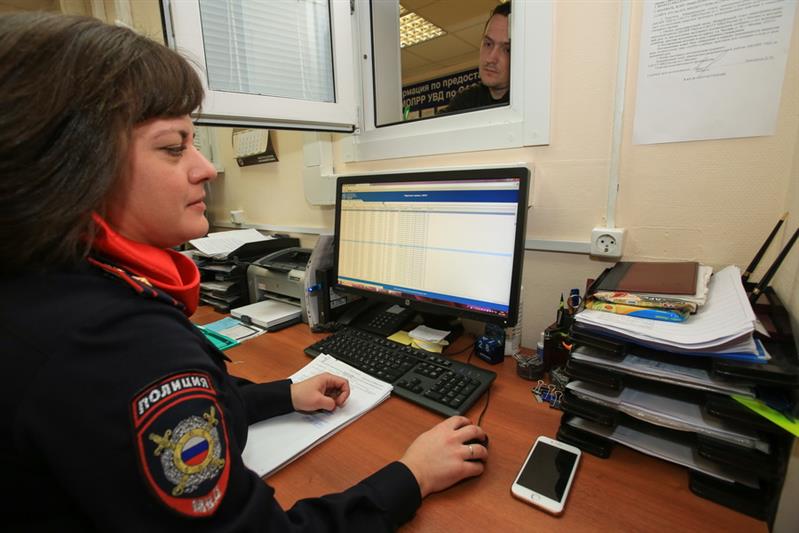 Работа сотрудников отдела лицензионно-разрешительной работы по Северному административному округу города Москвы Главного управления Росгвардии