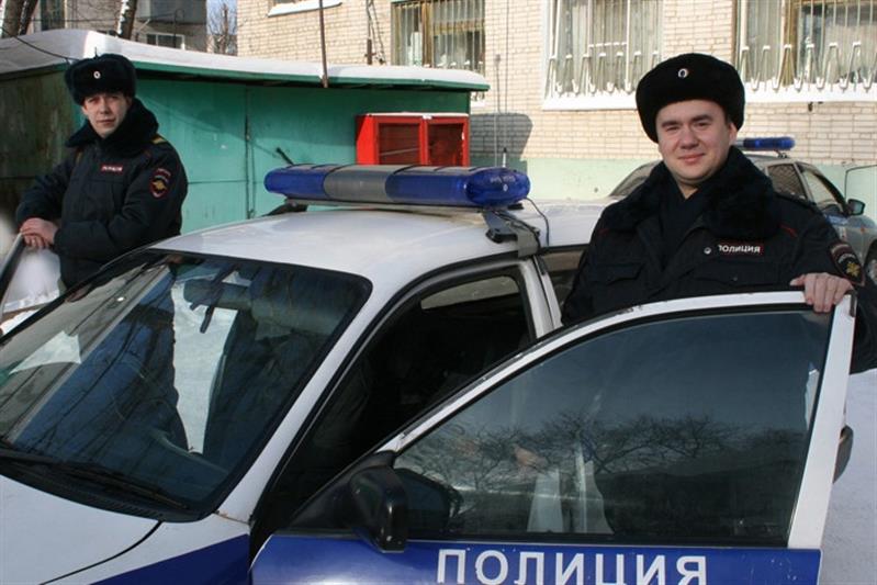 Житель города Хабаровска поблагодарил сотрудников Росгвардии за спасение своего имущества