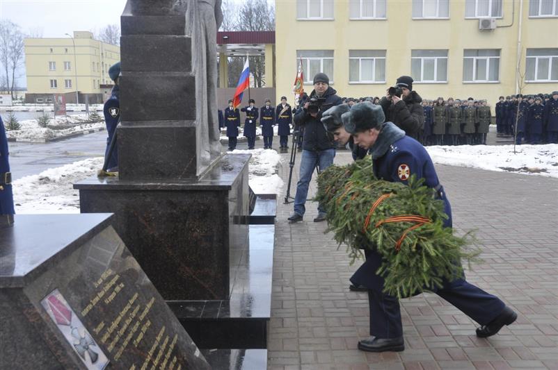 В ермолинском авиационном полку Росгвардии открыт памятник летчикам, погибшим при исполнении воинского долга