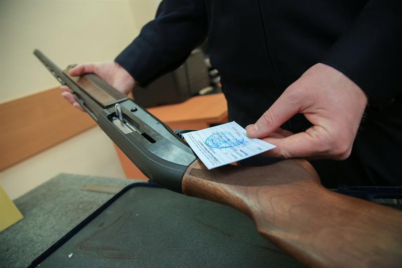 Работа сотрудников отдела лицензионно-разрешительной работы по Северному административному округу города Москвы Главного управления Росгвардии