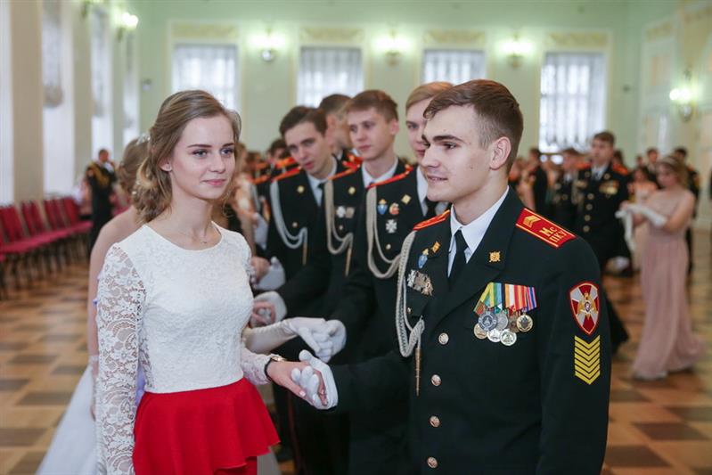РОСГВАРДИЯ ПРОВЕЛА НОВОГОДНИЙ КАДЕТСКИЙ БАЛ (ФОТО, ВИДЕО)