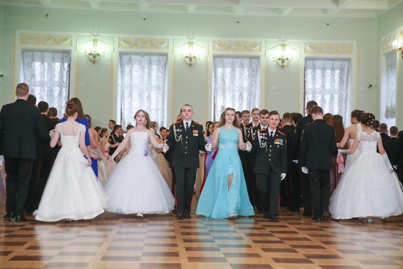РОСГВАРДИЯ ПРОВЕЛА НОВОГОДНИЙ КАДЕТСКИЙ БАЛ (ФОТО, ВИДЕО)