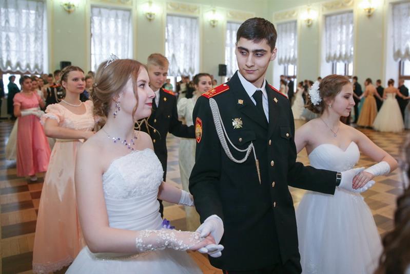 РОСГВАРДИЯ ПРОВЕЛА НОВОГОДНИЙ КАДЕТСКИЙ БАЛ (ФОТО, ВИДЕО)