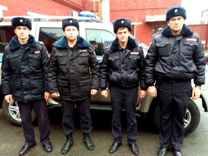 В Армавире сотрудники Росгвардии оказали доврачебную помощь гражданину, получившему ножевые ранения