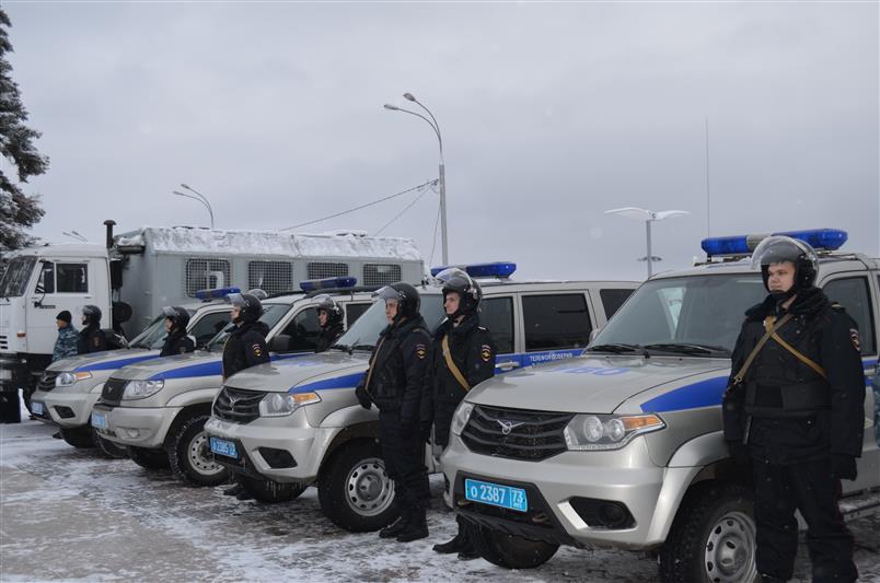 В Ульяновске прошел гарнизонный развод нарядов Росгвардии и полиции