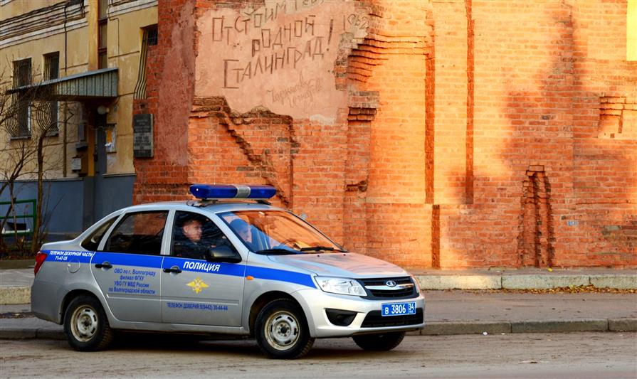 В Волгограде сотрудники Росгвардии задержали злоумышленника, который напал с ножом на местного жителя
