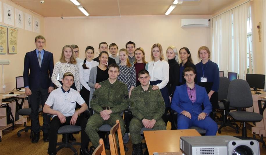 Военнослужащие Росгвардии провели открытые уроки мужества в одном из сел Приморского края