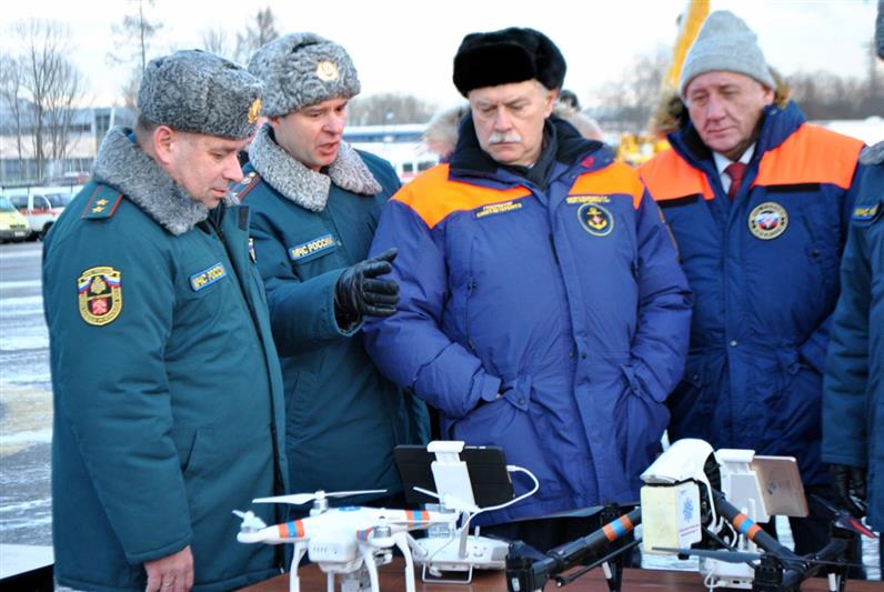 В Санкт-Петербурге сотрудники Росгвардии приняли участие в общегородском смотре спасательных служб