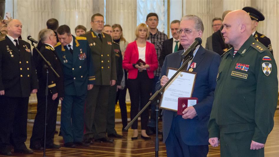 В Санкт-Петербурге военнослужащие Северо-Западного округа Росгвардии приняли участие в праздничном мероприятии, посвященном Дню Героев Отечества