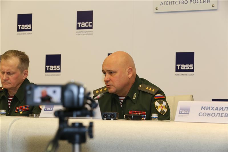 Командующий Северо-Западным округом войск национальной гвардии РФ провел пресс-конференцию