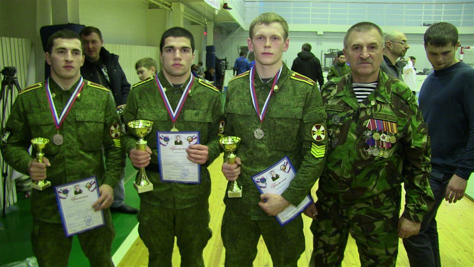 Саратовские росгвардейцы завоевали открытый Кубок Саратовской области по армейскому рукопашному бою, посвященный Герою России Николаю Исаеву.