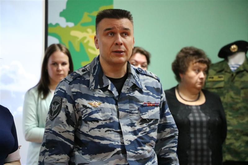 Сотрудники ОМОНа Управления Росгвардии по Свердловской области отметили 10-ю годовщину создания комнаты боевой славы отряда