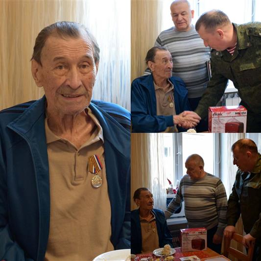 Иркутские росгвардейцы поздравили с 90-летним юбилеем ветерана войск правопорядка