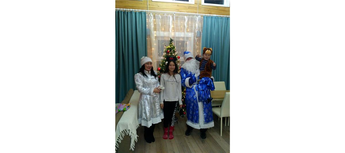 Якутские росгвардейцы поздравили с наступающими праздниками детей своих сослуживцев