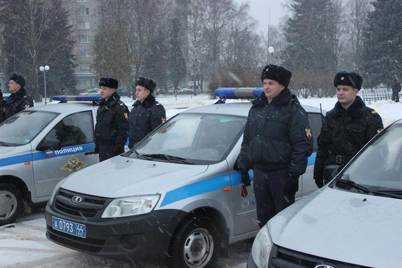 В Костроме прошел общегородской развод нарядов Росгвардии и полиции
